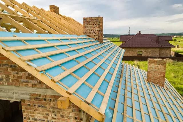 Jakie krokwie pod dachówkę? Kluczowe wymiary dla stabilności dachu Jakie krokwie pod dachówkę? Kluczowe wymiary dla stabilności dachu